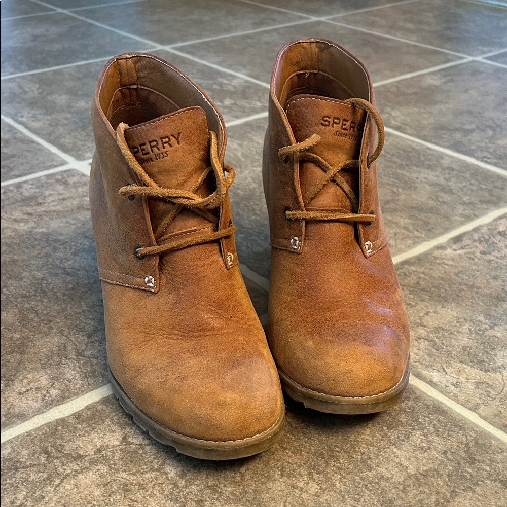 Sperry Tan Leather Chukka Boots